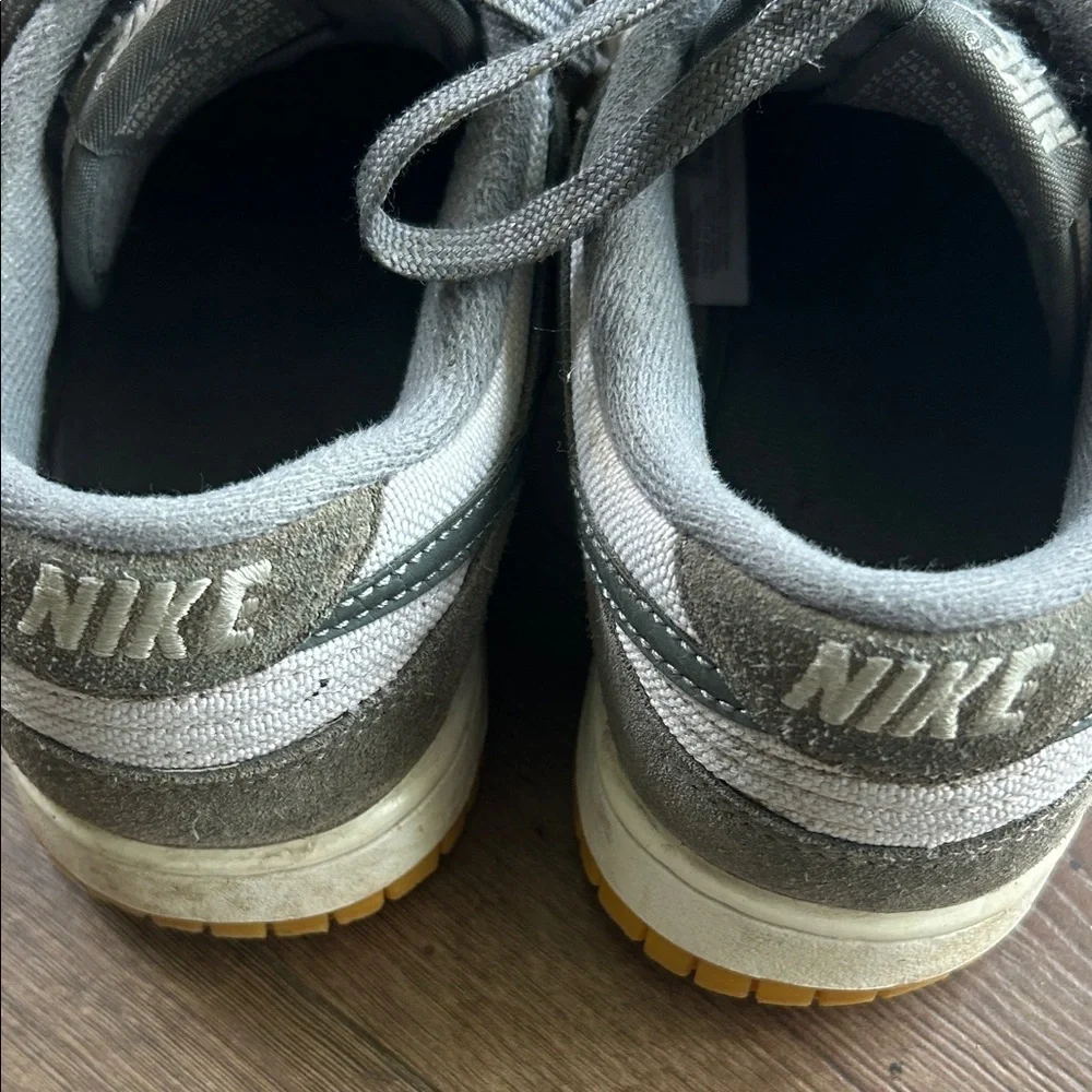 Nike Low-Top Sneakers in Gray and White Suede !! Size 8.5